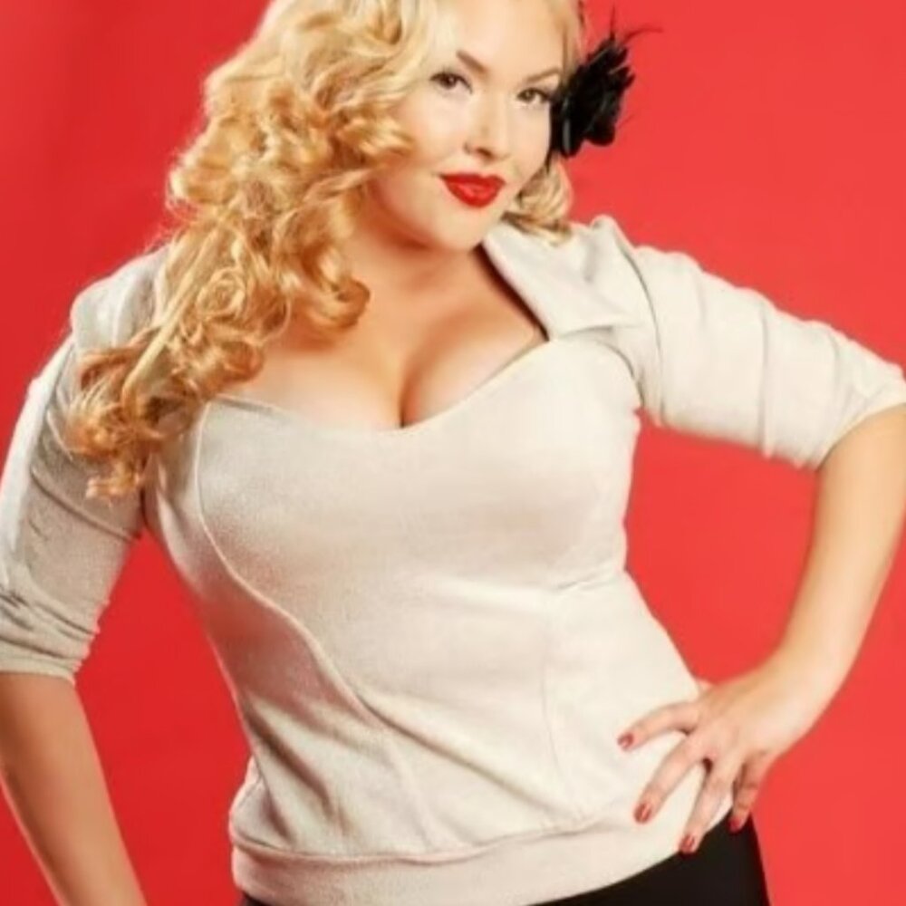 Pin-up girl clothing JEANIE top Sliver